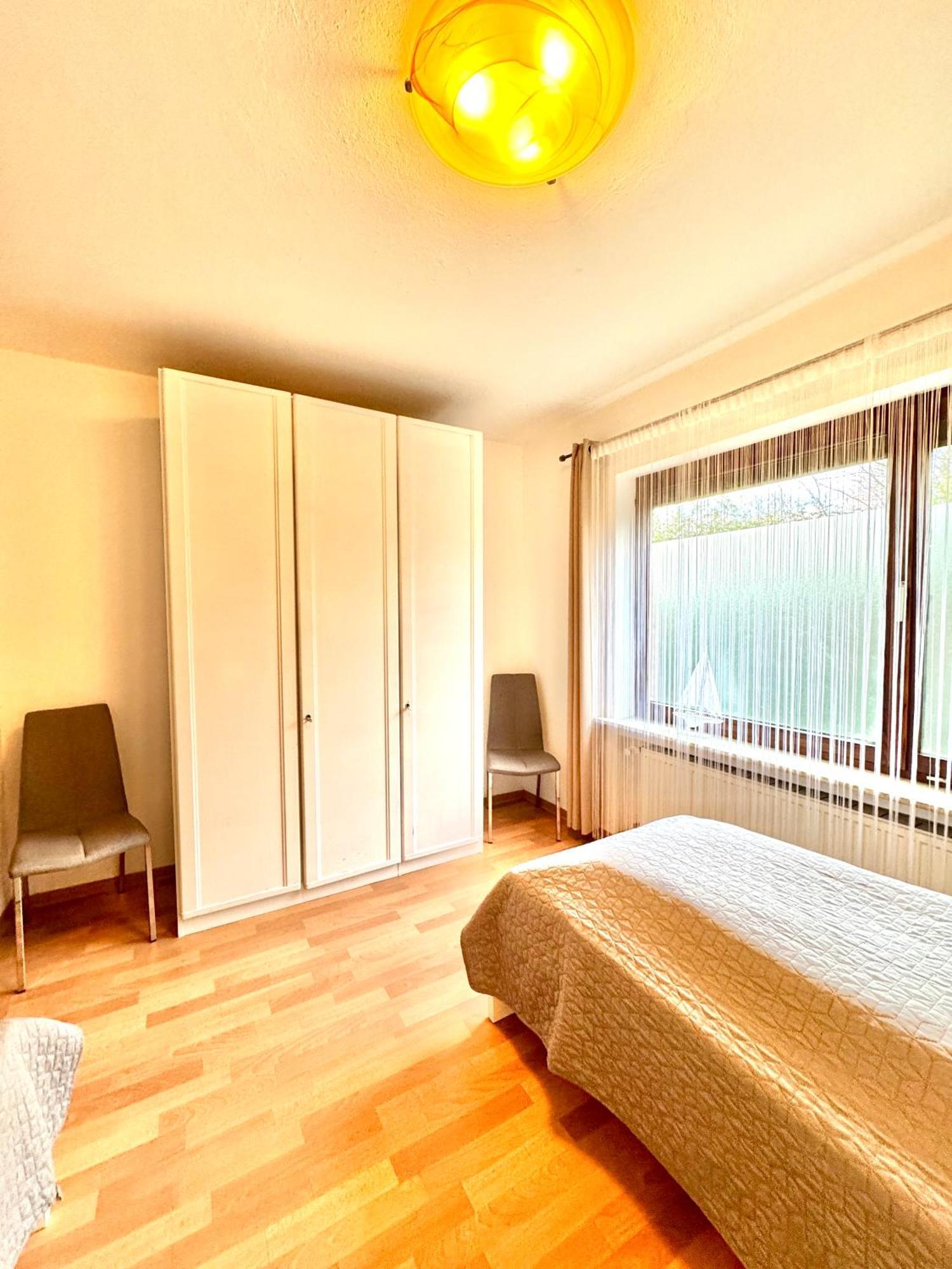 Ferienwohnung Im Erdgeschoss Mit Eingezaeunten Garten Und Terrasse Аурих Экстерьер фото