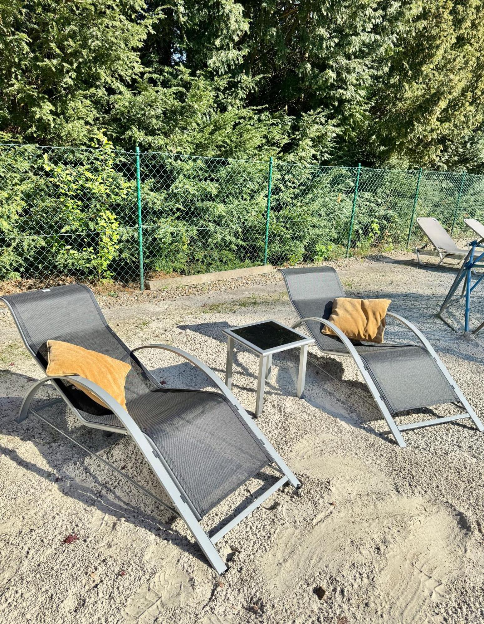Ferienwohnung Im Erdgeschoss Mit Eingezaeunten Garten Und Terrasse Аурих Экстерьер фото